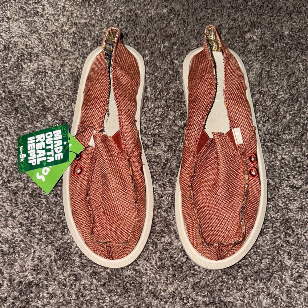 Sanuk Slip-On, NWT!